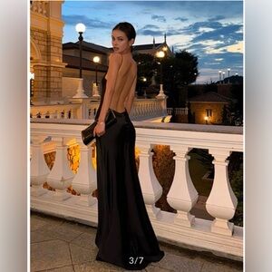 Commense Silky Black Backless Maxi Dress